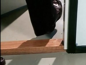 How to open a door - Finnish instructional video from 1979