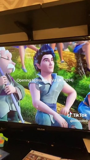 Opening a 10/10 Review of Frozen 2014 DVD