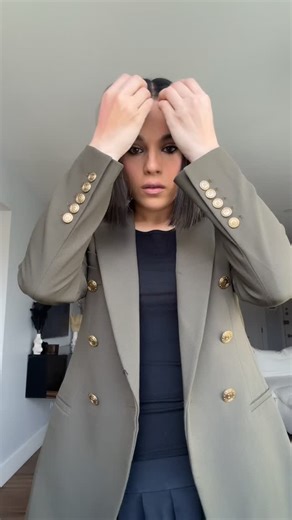 Libby Horowitz on Instagram: "Fall is not just a season, it’s my personality🍂🤎😌 #fall #falllooks #ootd"