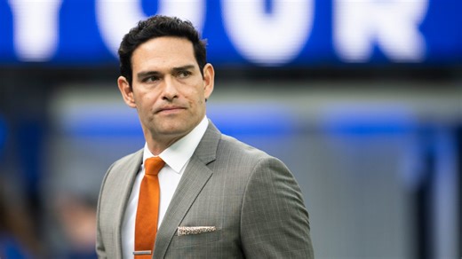 Former NFL quarterback Mark Sanchez charged with felony battery, prosecutor says