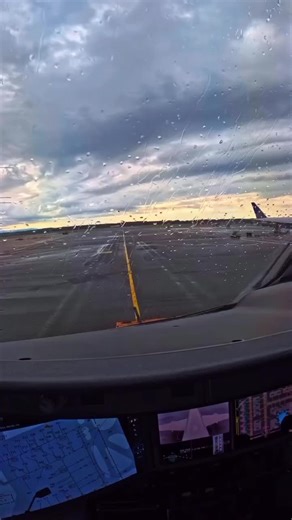 #fyp #trending #foryou #pilot #sky