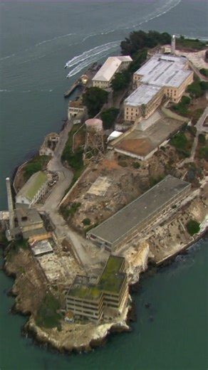430K views · 3.5K reactions | Could this be evidence of hidden escape tunnels under Alcatraz?! ️ #SecretsOfTheUnderground | Discovery Channel UK | Facebook