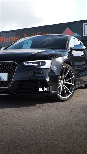 🔥 Audi RS5 – V8 FSI 🔥 Une vraie RS à l’ancienne, avec un moteur atmosphérique devenu rare. 📅 08/2015 📍 93 500 km 💰 45 990 € ⚡ V8 4.2 FSI – 450 ch 🔊 Une sonorité unique et des sensations pures, signature Audi Sport. ✨ Configuration complète : 📡 Audi Connect 🎯 Direction dynamique & Drive Select 🛞 Jantes 20’’ rotor titane 🖤 Pack Design carbone & Pack Esthétique Noir 🔥 Échappement sport avec sorties noires 🪑 Sièges sport électriques chauffants 🖤 Sellerie cuir / alcantara RS Une coupé sp