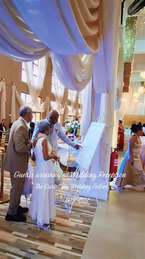Welcoming Guests with Cocktails at Castellina Weddings