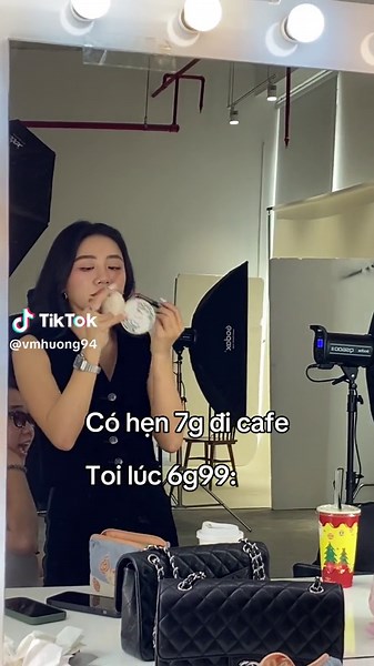 Hack camera Văn Mai Hương khiến fan bất ngờ