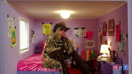 See Miley Cyrus Cover Mazzy Star's 'Fade Into You' for Tiny Desk Concert