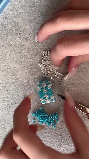 Beading Techniques: Crafting with Colorful Beads