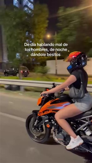 Contradicciones de Amor: Hombres y Besitos