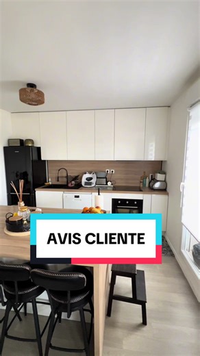 Retour d’une cliente, un avant/après incroyable pour une cuisine epurée. Conception 3D, meubles, livraison et pose by Just’Cuisine #avantapres #macuisine #travauxmaison #travauxrenovation
