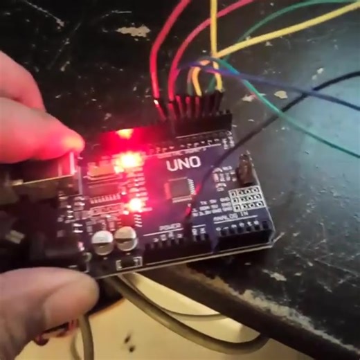 Late night tinkering on the Arduino. Had to read code in Spanish. lol. #uno #arduino #coding #programming #electronics