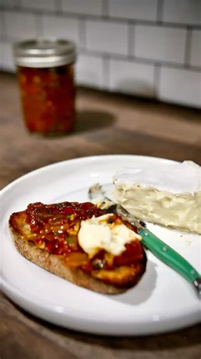 This Tomato Compote Turns Brie, Breakfast & Everything Else Into Magic!