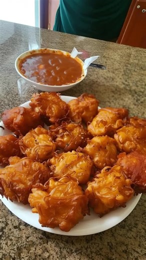 My Amish friend brought these guys to a recent potluck and everyone drooled over them! Full recipe 👇💬 | Daily Recipe