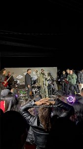 Santa Fe Klan le paga una hora más a Bryndis para que siga cantando en su barrio… #santafeklan