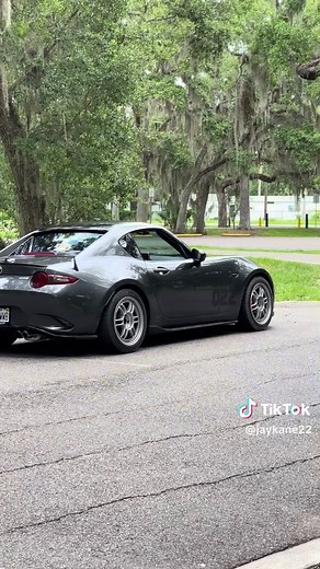 Exploring the Mazda MX-5 Miata: A Roadster Experience