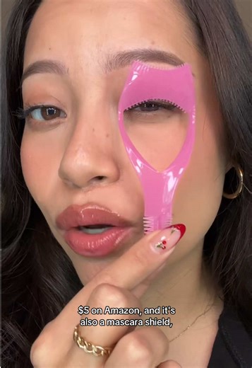 Try this if you struggle with applying false lashes! @Tinuola🤎|Beauty Fashion @ArdellBeauty lashes style 421 #greenscreenvideo #falselashes #eyelashes #lashes #lashestutorial