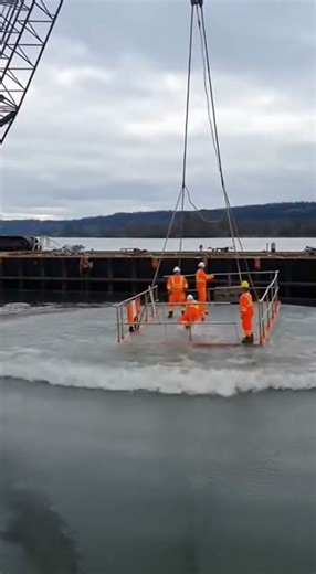 River Shock Concrete Pier Falls After Crane Cable Break