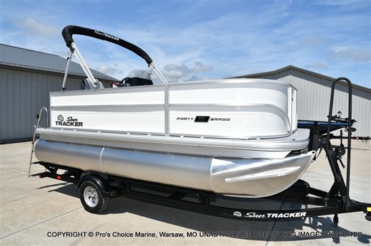New 2026 Sun Tracker Party Barge 16, 65355 Warsaw - Boat Trader
