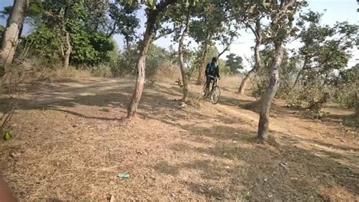 shubham_ blogger_🤠😎 on Instagram: "New block chota sa new video 📷...🚴😈😎🎶📷. ...... ...... ....... .....#funny #reelsinstagram #reels #explorepage #viralata"