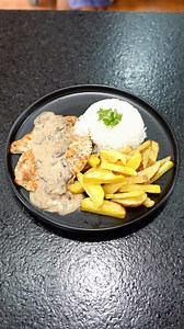 ABELCA on Instagram: "Pollo en salsa de Champiñones! #recetas #comida #recipe #pollo #peru"