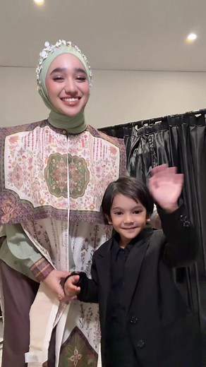 ngajarin adik berjalan