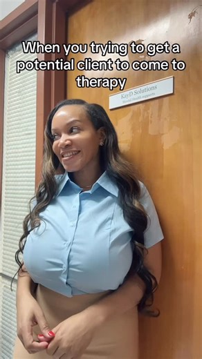 Ms Kay on Instagram: "Come on in let’s chat for awhile 😀 #therapyhumor #therapist #therapy"