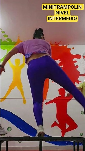 coreo minitrampolin intermedio#jumping #minitrampoline #fitnessmotivation #aaraeg