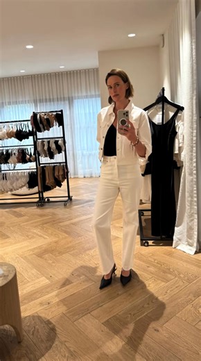 "Brilliant morning @loveintimo in Melbourne being kitted out with the underwear capsule of dreams and some stunning wardrobe staples. Thank you so much." - Francesca Cumani | Intimo Lingerie