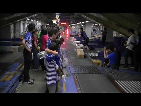 小学5・6年生が佐川急便で宅配体験！②（物流センターを見学）