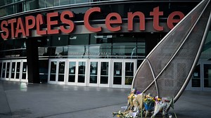 Ticket prices approach $1,000 for first Lakers game after death of Kobe Bryant