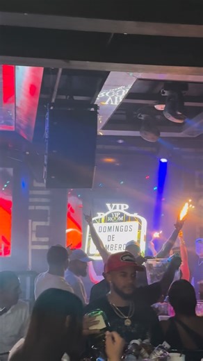 VIP Room Lounge | Los. Domingo. Son. Rumberos. Y esta noche. Tenemos. En tarimas. Adolescente. Entrada gratis noche entera | Instagram