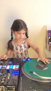 Throwback Thursday. 4 years old me trying to scratch. Look at my focused face 👧🏻🤣🤣🤣 FOLLOW ME ON SOCIAL MEDIA: https://www.threads.net/@iamdjmichelle https://www.instagram.com/iamdjmichelle/ https://www.facebook.com/iamdjmichelle https://www.tiktok.com/@iamdjmichelle https://www.youtube.com/@iamdjmichelle https://www.mixcloud.com/iamdjmichelle/ https://soundcloud.com/iamdjmichelle https://twitter.com/iamdjmichelle | Dj Michelle