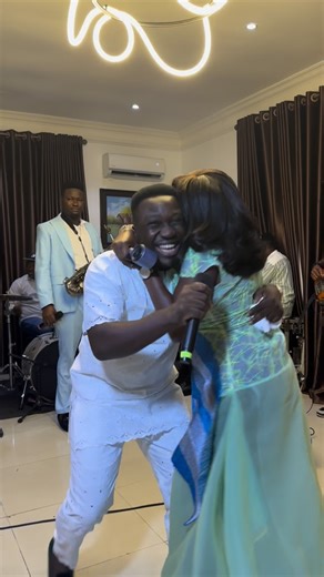 Ogundoyin Dare on Instagram: "It was such a pleasant surprise celebrating my big auntie @addybabe_blessing as she turned 45 🎂🎁🎊🙏🏾😇. Her beloved daughter Darasimi and I put together a little surprise, and it was truly a beautiful moment. We shared a time of worship, gratitude, and thanksgiving, giving thanks to God for her life and faithfulness. God has indeed been faithful, and it was such a joy gathering as a family to thank Him on her behalf. Aunty @addybabe_blessing is a true lover of G