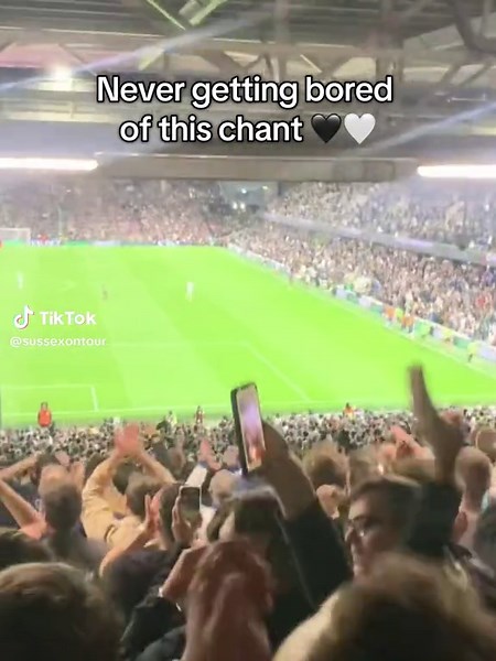 Boro Visit: Fulham FC Chant Celebration