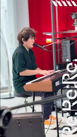 #テレサ・テン 「時の流れに身をまかせ」を #佐藤竹善 がカバーした撮影の様子をお届け。 #時の流れに身をまかせ #cover #acoustic #rereretune #jpop