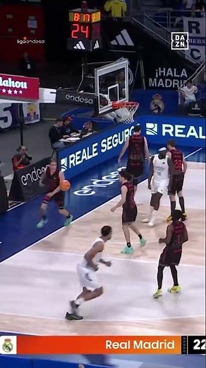 😤 Brilliant shot of GABRIELE PROCIDA with a pass from CAMPAZZO | Liga Endesa 2025-26