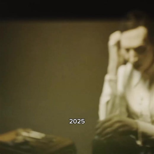 I love the old interviews, I wish he would be interviewed in this new phase.🖤 #marilynmanson #rock #metal #edit #foryoupage