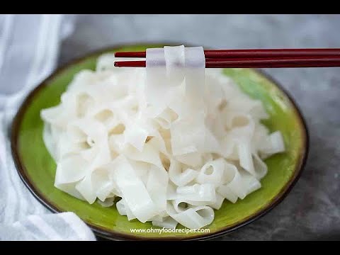 🥢 How to Make Homemade Ho Fun Noodles (河粉)| Fresh & Chewy Rice Noodles Recipe 🍜