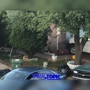 70K views · 493 reactions | Caught On Live: Intense SWAT situation on 3000 block of San Martin dr, Arlington, TX, involving the door being blown off the hinges, a robot going inside the home and suspect surrendering #KristiLoweSloan | Smash Da Topic | Facebook