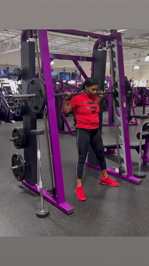 I can definitely help you throw some furniture around 😂 & for the record I’m kool with “Sturdy” 💪🏽🔥🔥 | Lethal Lisa