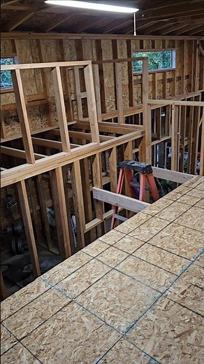 Shop Progress 🪚🛠 Loft Has Stairs! Roofing ✔️