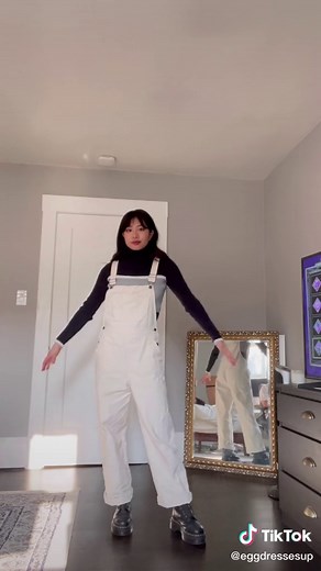 how i wear my #overalls ✌🏼