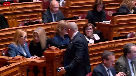 Mensagens 'tramam’ mulher de Miguel Arruda que também vai a julgamento pelo crime de recetação Saiba mais em: https://tinyurl.com/yudxdtte | Correio da Manhã