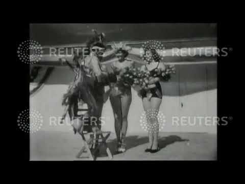 1948 Tall girls compete in Chicago for the title "Queen of Height"