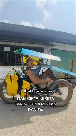 Jarang nampak kereta macam ni.🧐👀 Ok lagi daripada naik basikal.🤭🤣