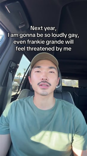 This post feels like a Chriz Zou post #mlm #edc #queer #playingaround #freedom