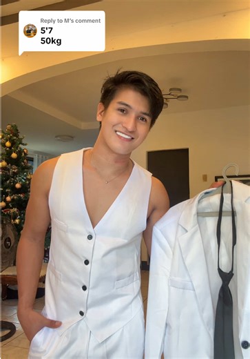 Stylish Formal Attire for Men at Weddings