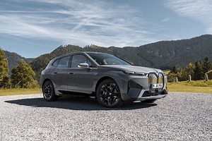 Parking Assistant Professional Feature to Premiere in BMW iX this March