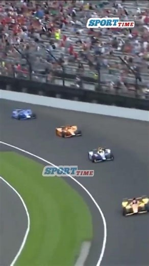 لحظة صادمة! فورمولا 1 تنزلق خارج الحلبة بسبب المطر! 😱🌧️ #shorts