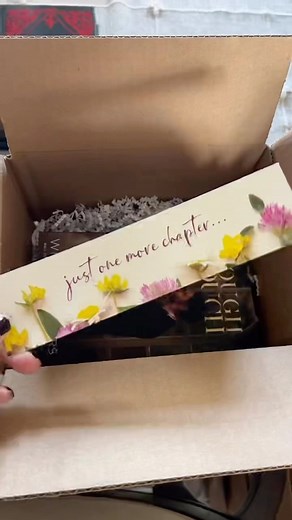 8.1K views · 1.3K reactions | A cute - but dark & spicy - mystery book box! I hope she loves it! | Willow Winters | Facebook