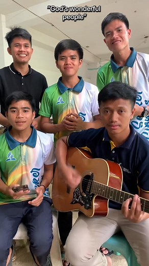 812K views · 39K reactions | “God’s wonderful people” #seekersingers | The Seeker Singers | Facebook